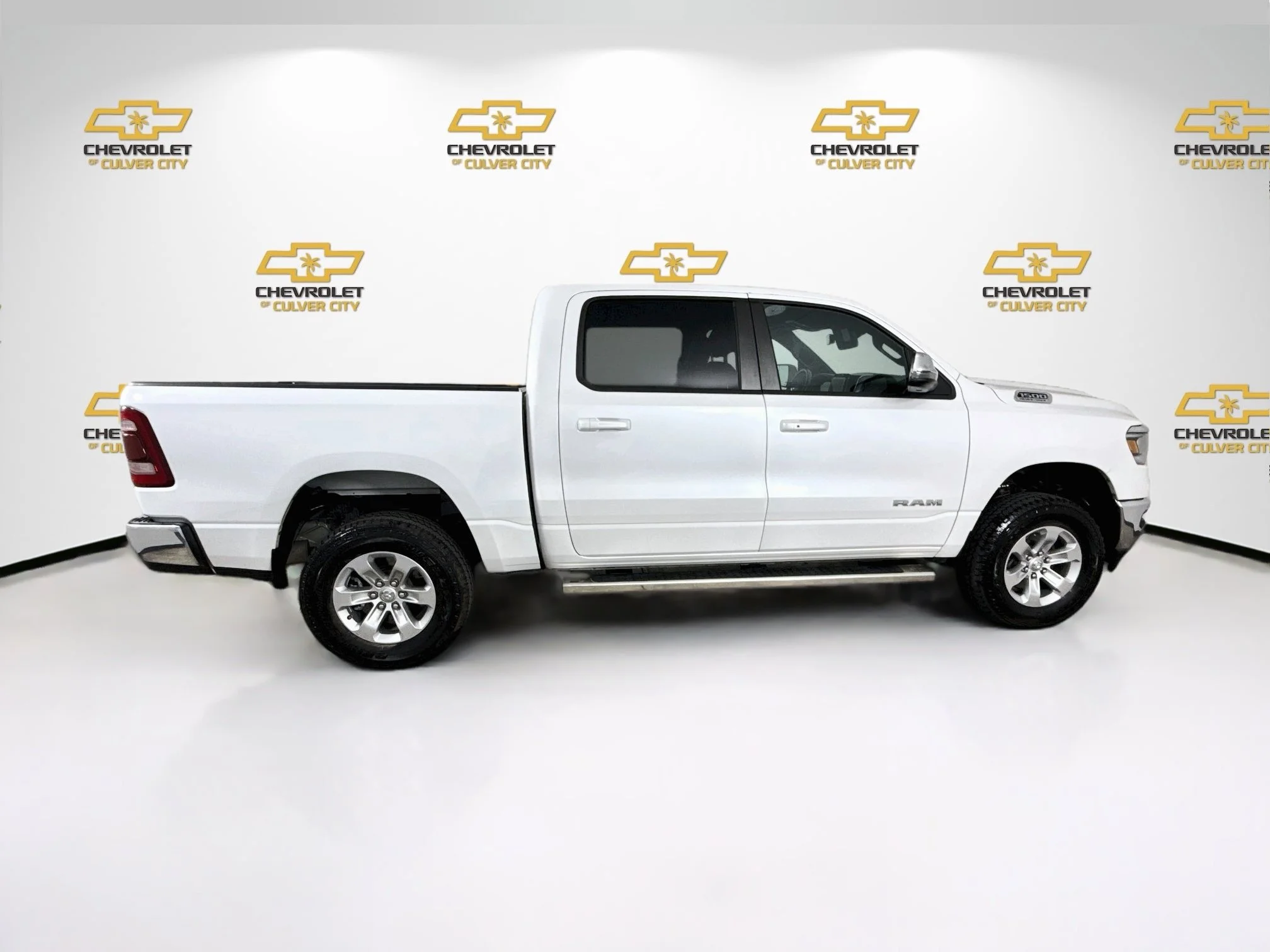 Used 2024  Ram Laramie image 9