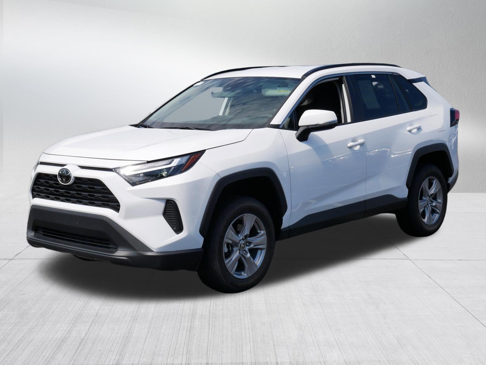 Certified Used 2025 ICE CAP Toyota XLE image 3