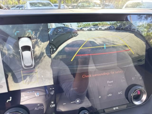 2023 Lexus RX 350 - Photo 17