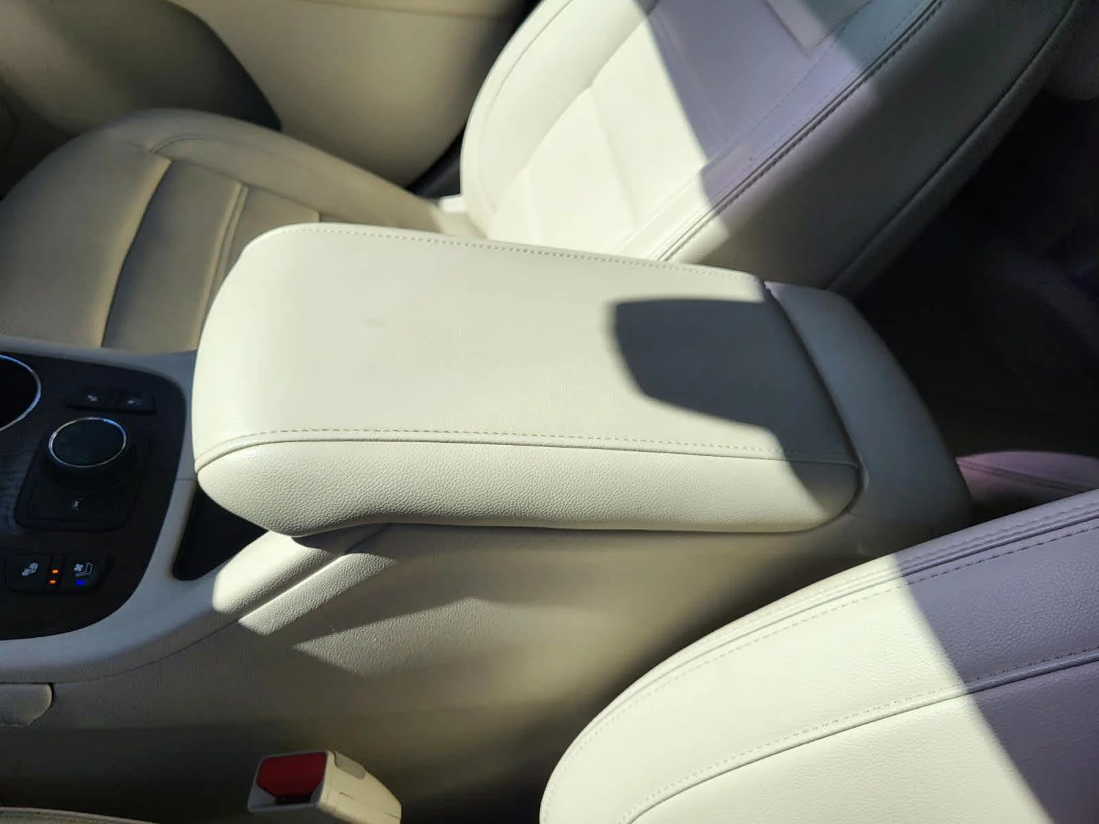 Used 2023 Summit White GMC Denali image 27