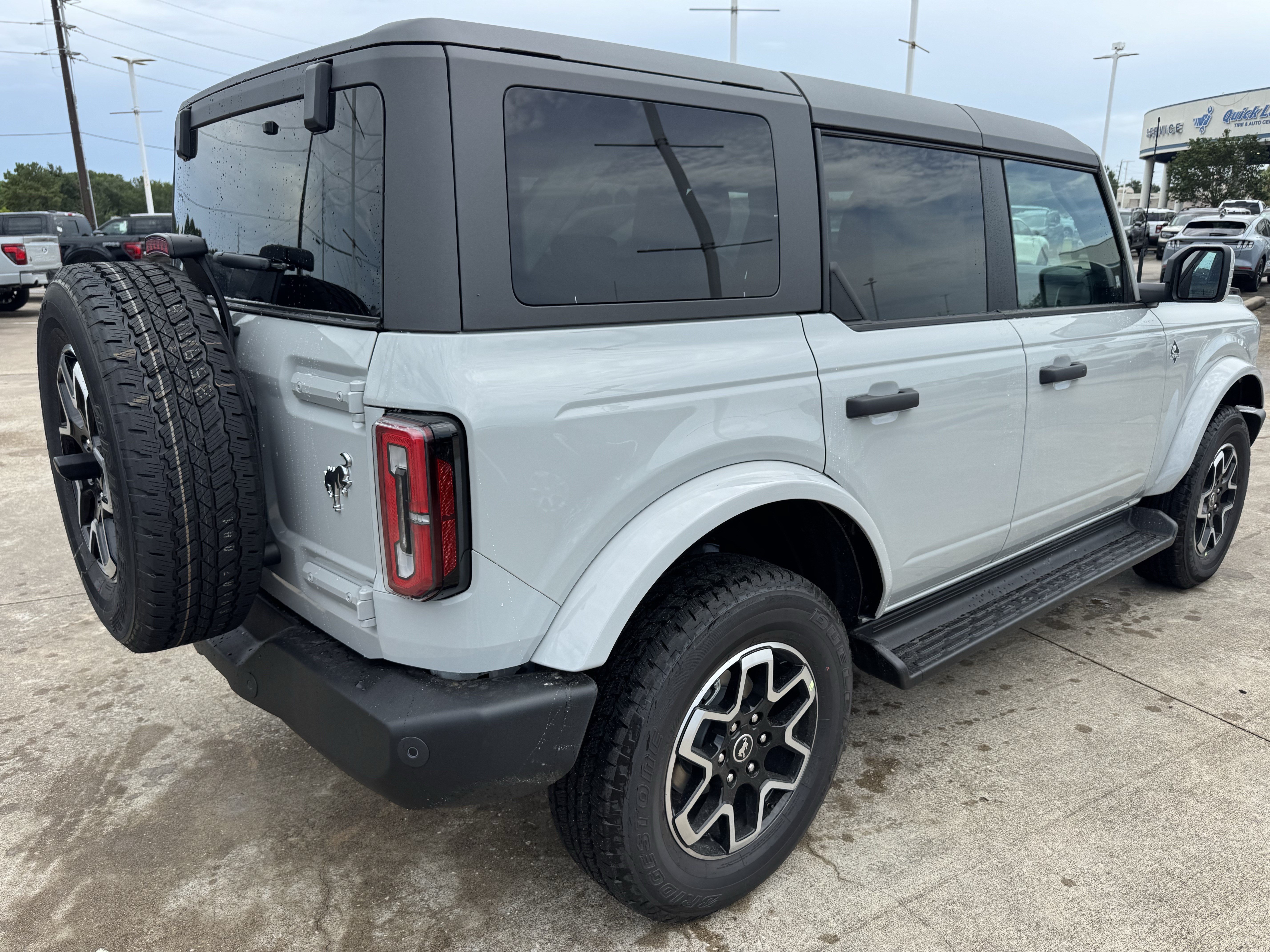 New 2026 Avalanche Ford Outer Banks image 7