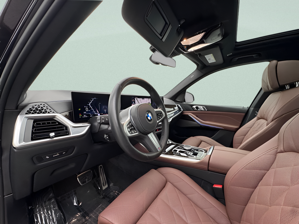 Used 2026 Black Sapphire Metallic BMW xDrive40i M Sport image 8