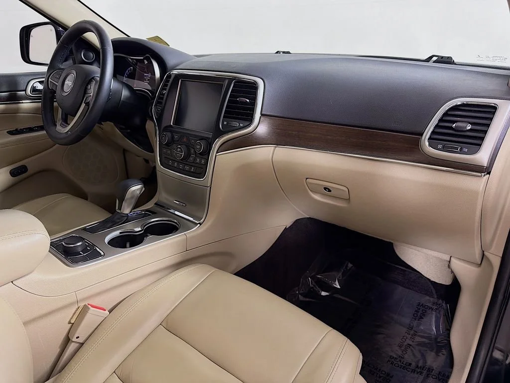 Used 2017 Black Jeep Limited image 26