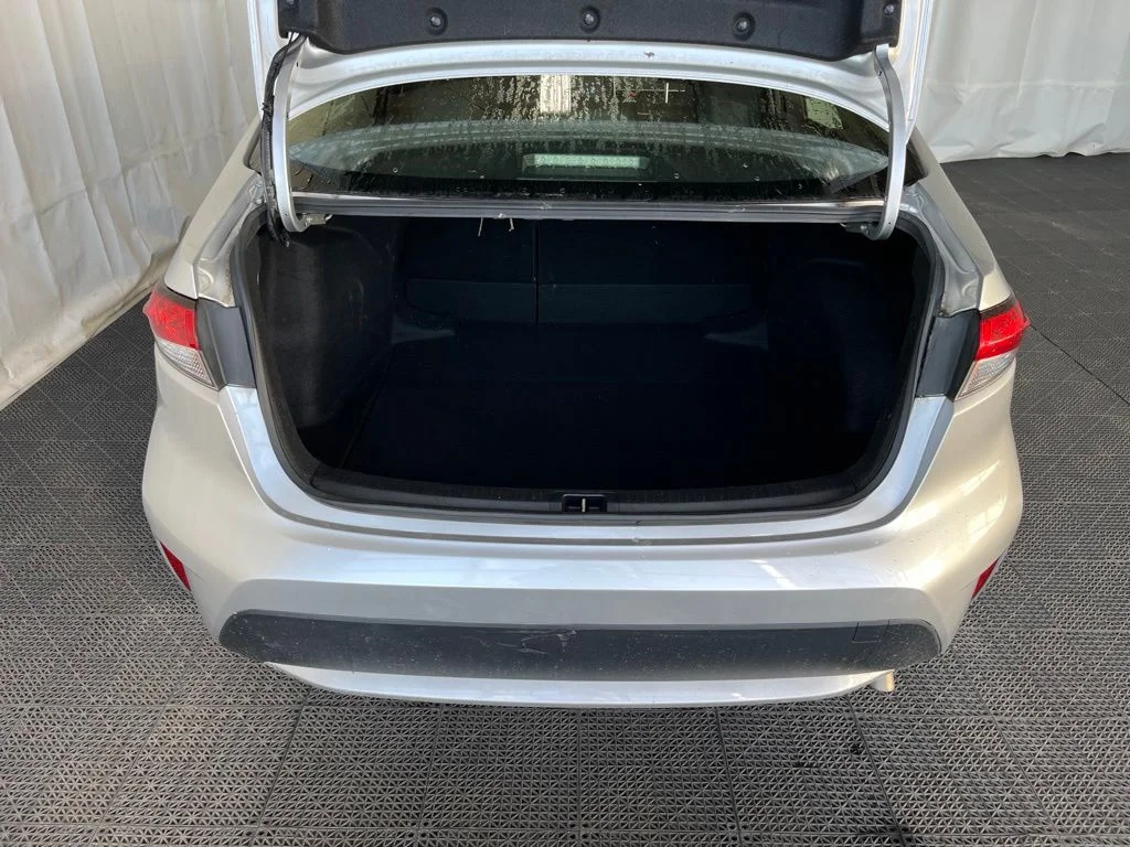 Used 2020 Silver Toyota LE image 27
