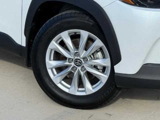 Certified Used 2026 PLATINUM WHITE PEARL MC. Toyota LE image 6