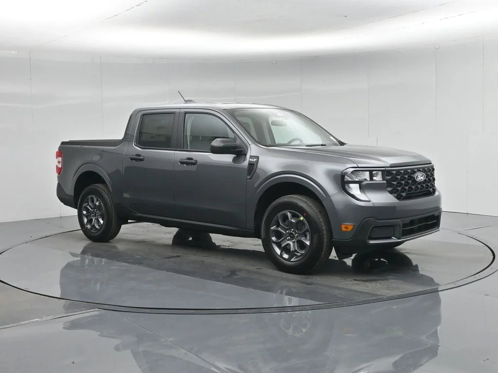 New 2026 Carbonized Gray Metallic Ford XLT image 23