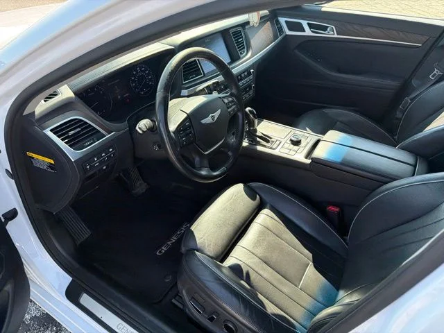 Used 2015 White Hyundai 3.8 image 9