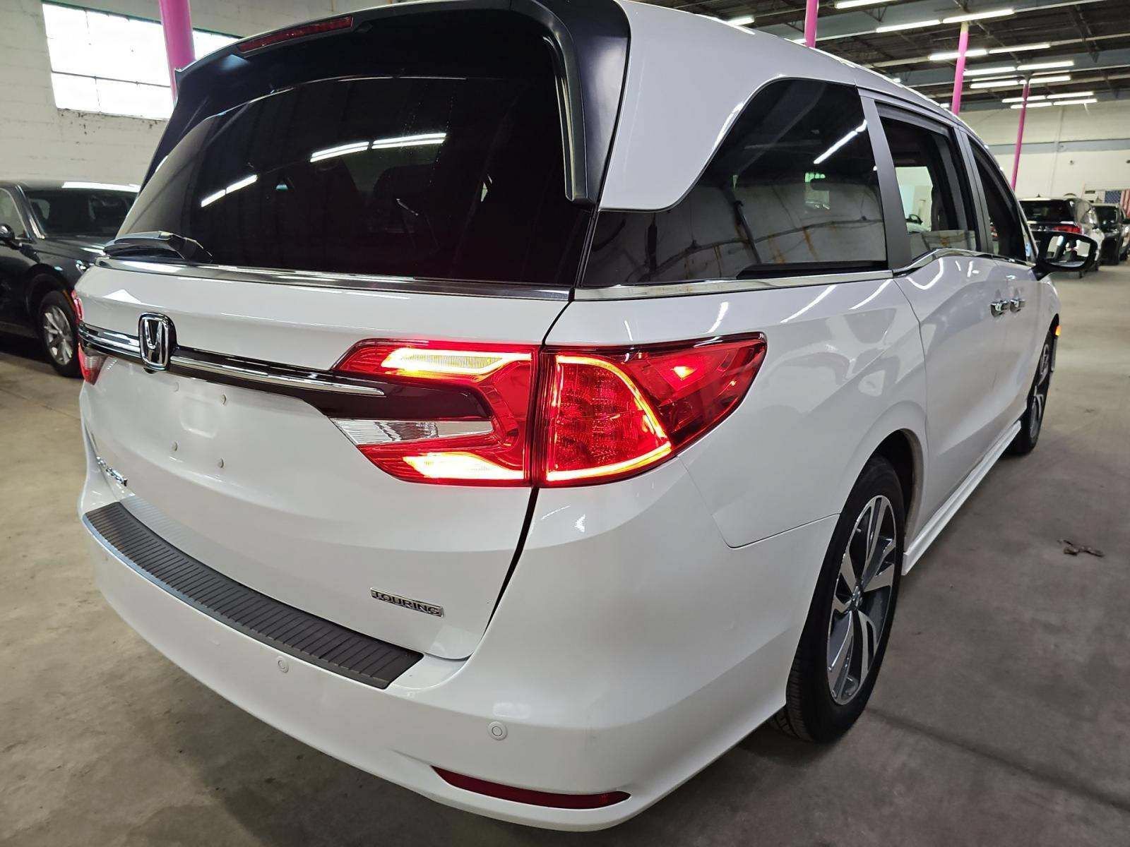 Certified Used 2024 Platinum White Pearl Honda Touring image 3