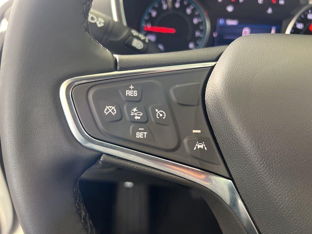 Used 2024 Summit White Chevrolet LT image 8