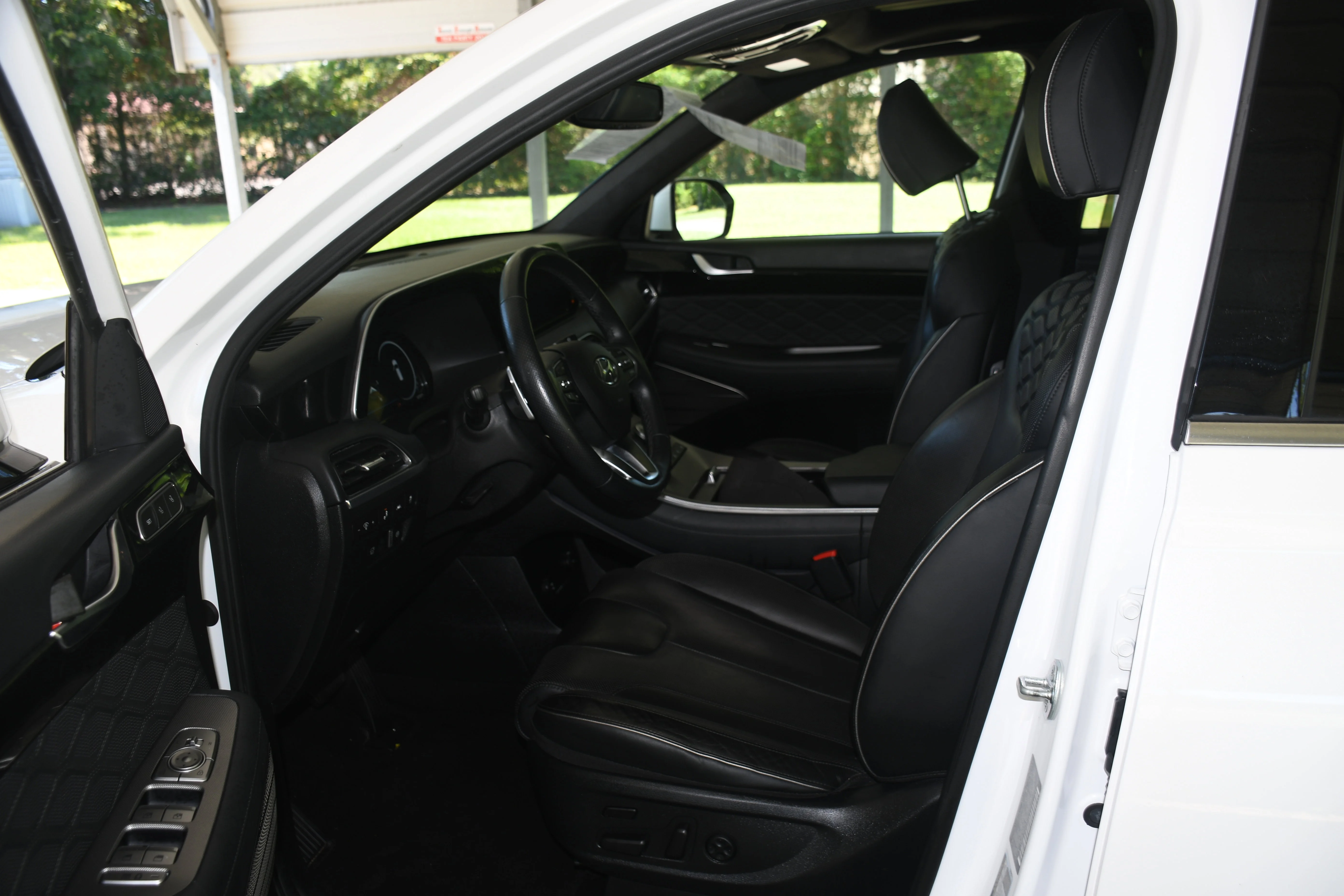 Used 2022 White Hyundai Calligraphy image 7