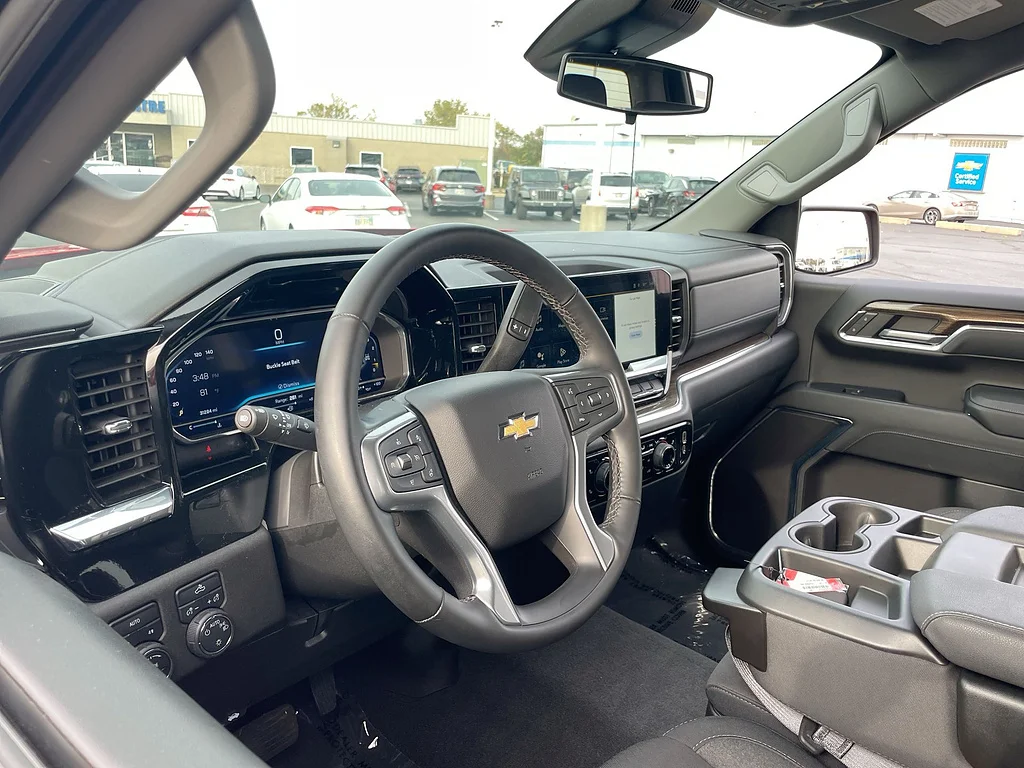 Used 2024 RED Chevrolet LT image 10