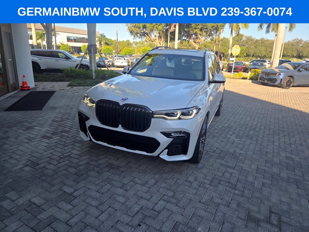 Used 2022 White Metallic BMW M50i image 2