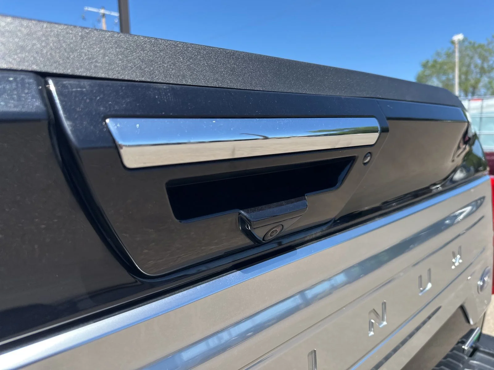 Used 2020 Black Ford Platinum image 7