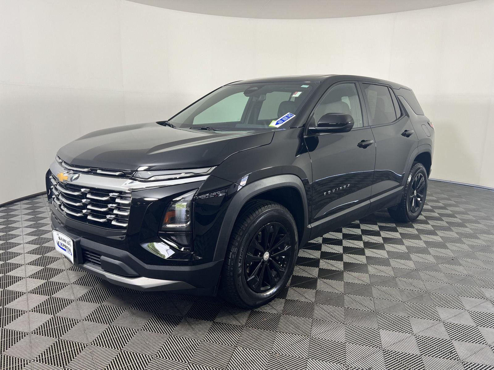 Used 2026 Mosaic Black Metallic Chevrolet AWD LT image 26