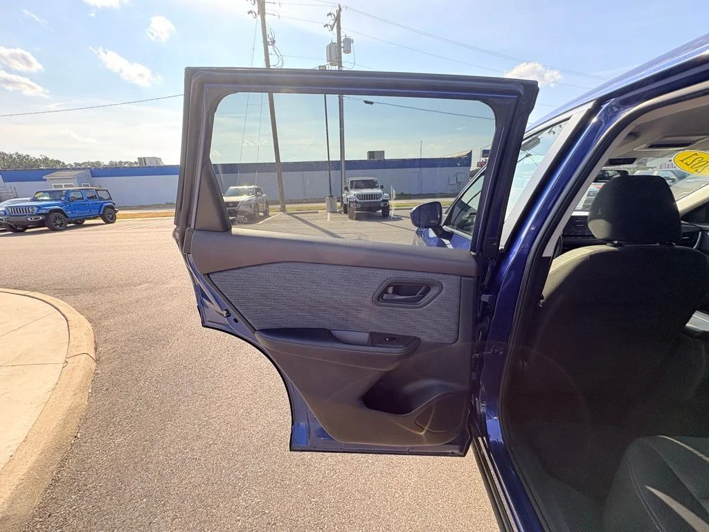 Used 2021 Blue Nissan S image 31