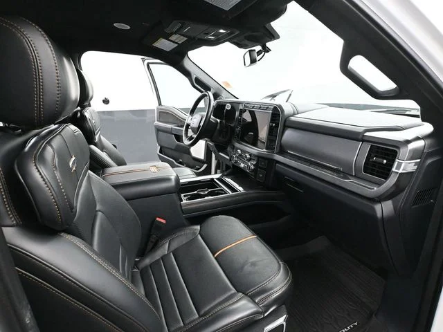 2024 Ford F-350 Super Duty Platinum - Photo 49