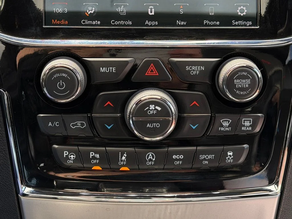 Used 2021 Green Jeep Trailhawk image 10