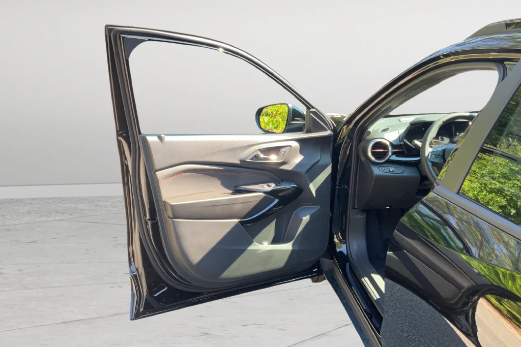 New 2026 Mosaic Black Metallic Chevrolet 2RS image 22