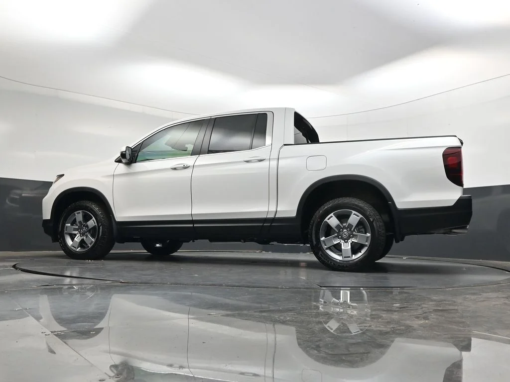 New 2026 Platinum White Pearl Honda RTL image 40