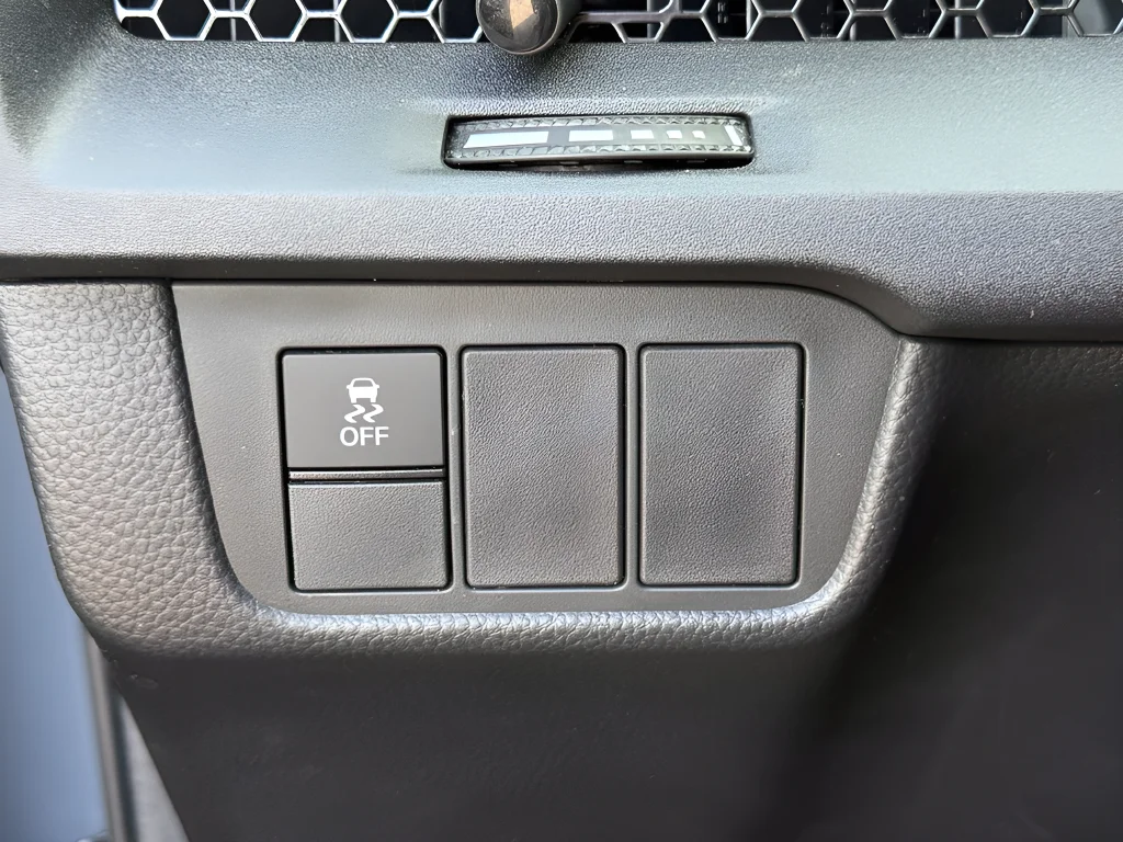 Used 2024 Lunar Silver Metallic Honda LX image 26