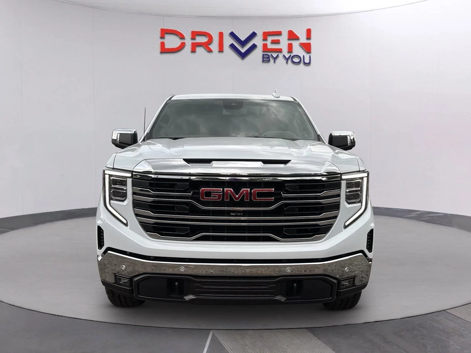 New 2026 Glacier White Tricoat GMC SLT image 9
