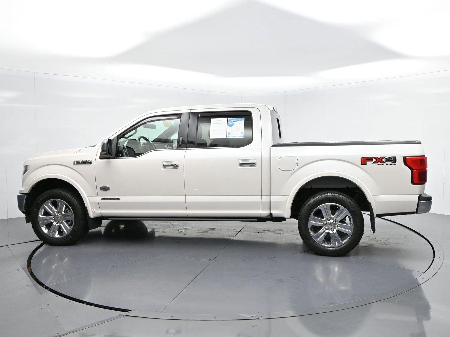 Used 2018 White Platinum Metallic Tricoat Ford XL image 5