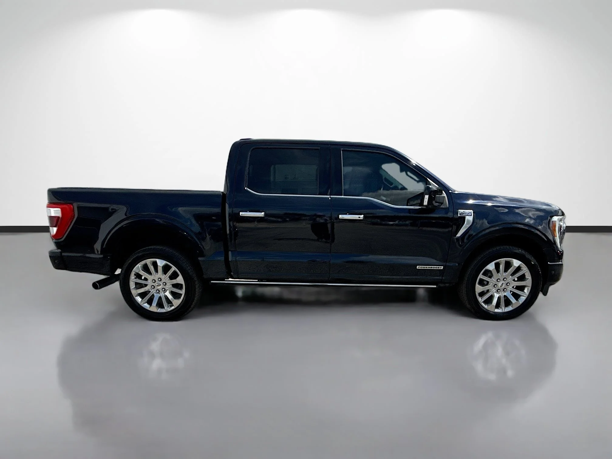Used 2022 Blue Metallic Ford Limited image 6