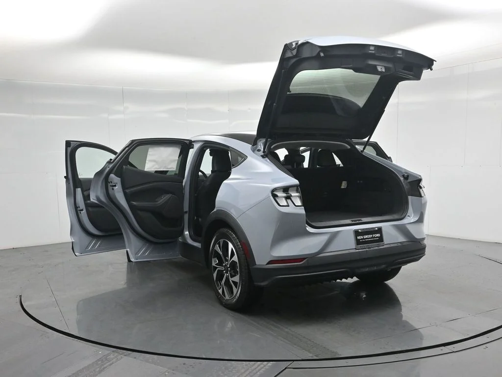 New 2026 Glacier Gray Metallic Tri-coat Ford Select image 31
