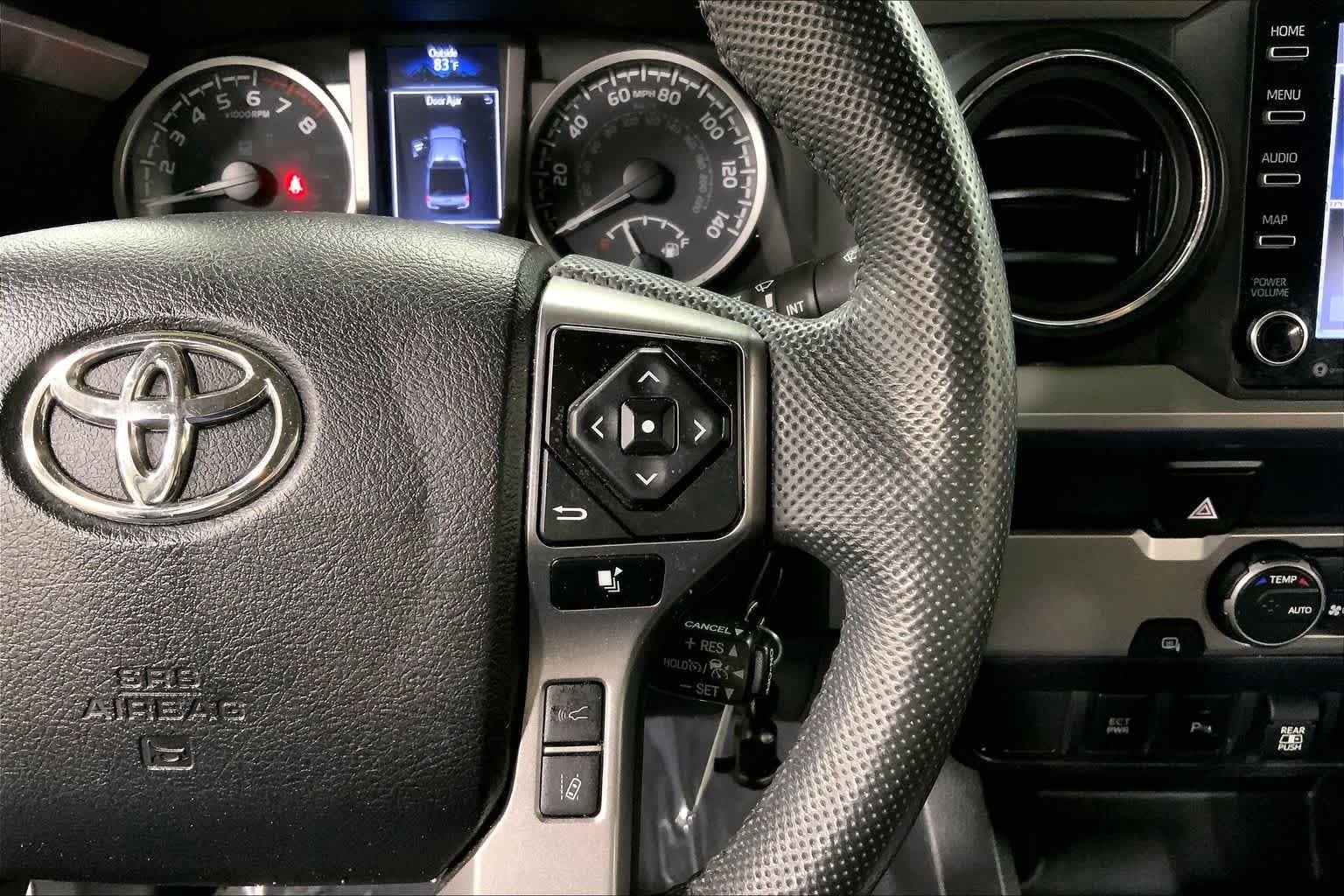 Used 2022 White Toyota SR5 image 25