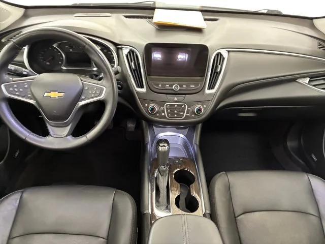 Certified Used 2018 IRIDESCENT PEARL TRICOAT Chevrolet Premier image 21