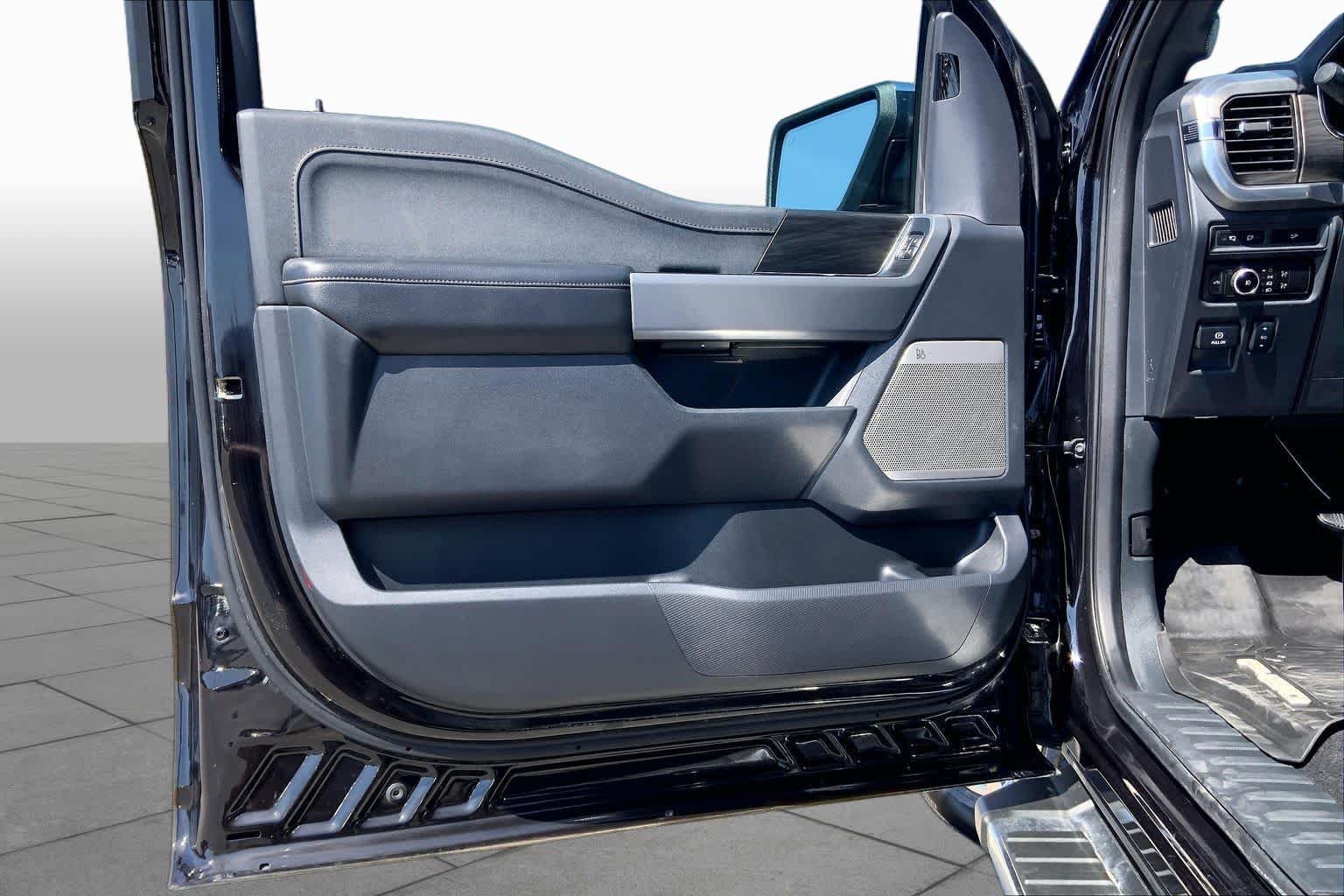 Used 2024 Agate Black Ford LARIAT image 22