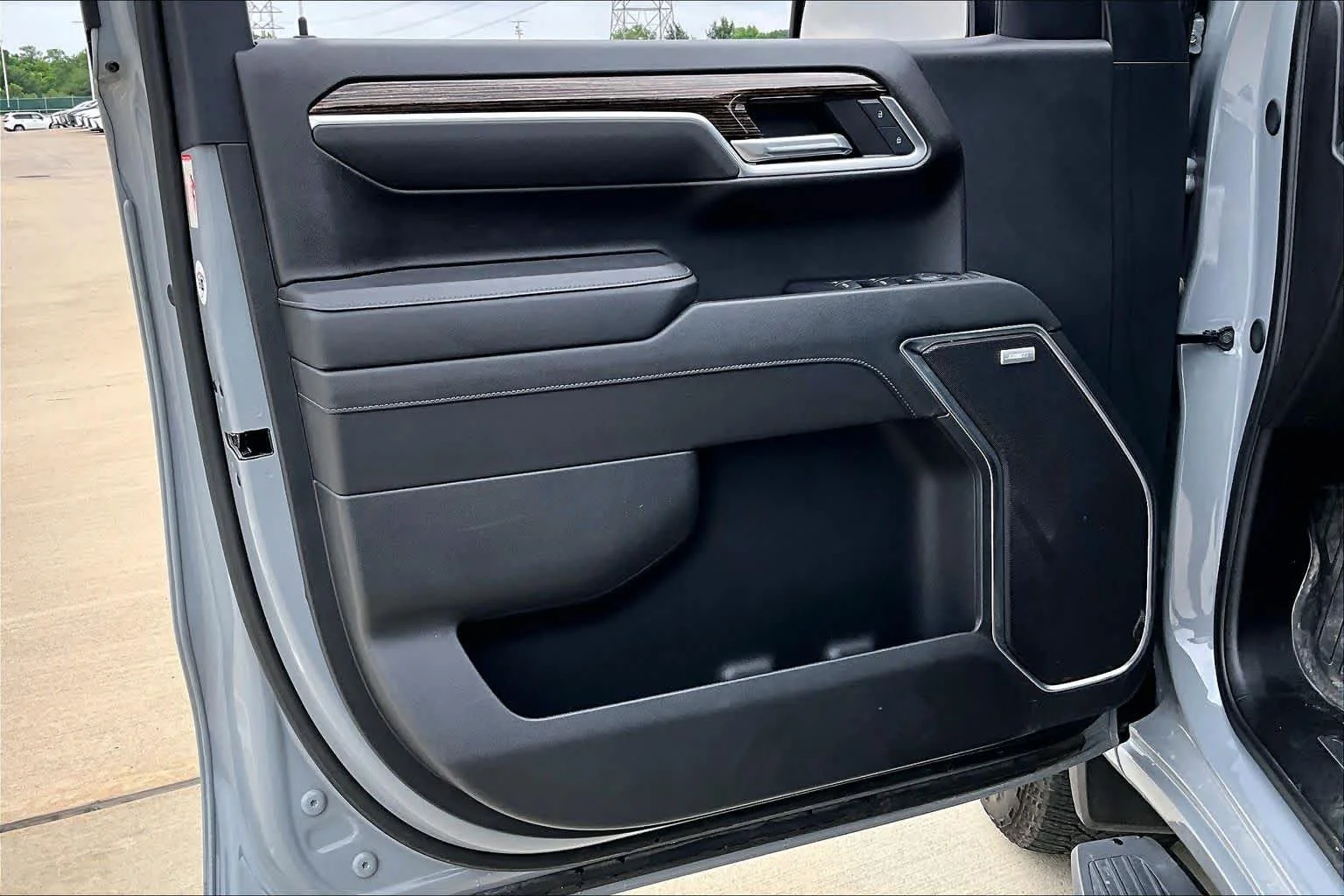 Used 2024 Thunderstorm Gray GMC Elevation image 21