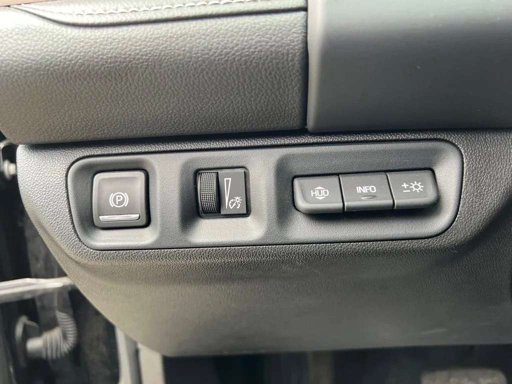 Used 2023 Ebony Twilight Metallic GMC Denali image 13