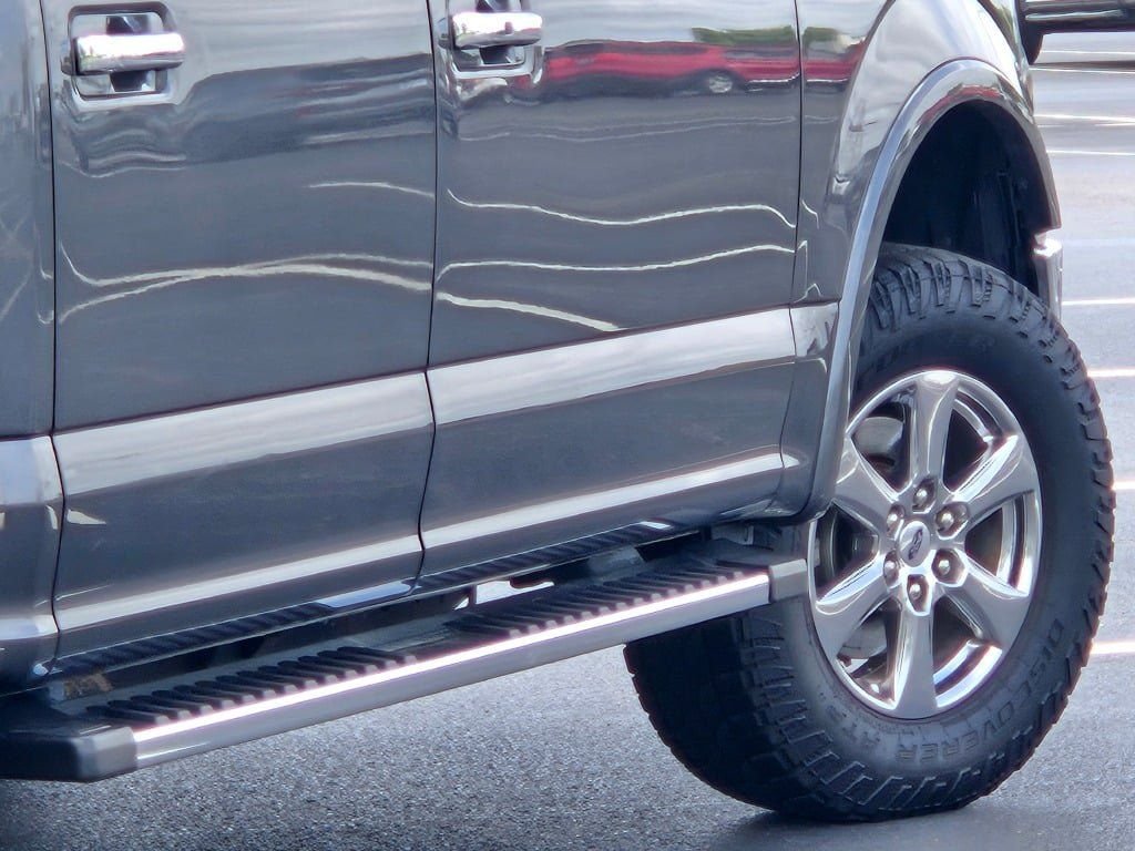 Used 2019 Magnetic Ford Lariat image 14