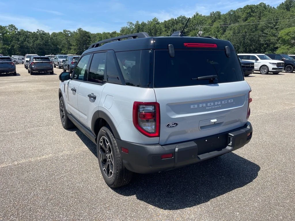 New 2026 Space White Metallic Ford Outer Banks® image 9