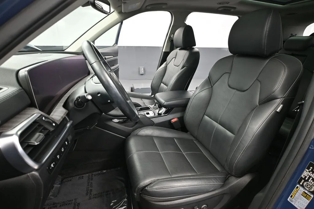 Used 2023 Blue Kia SX-Prestige image 19