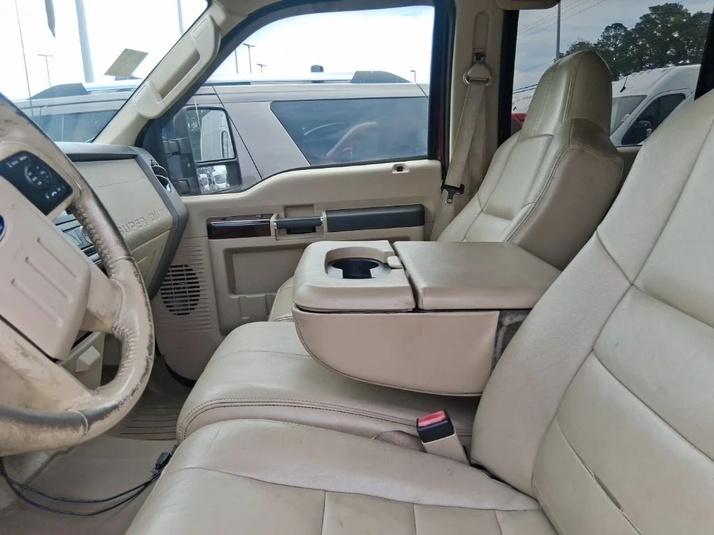 Used 2010  Ford  image 12