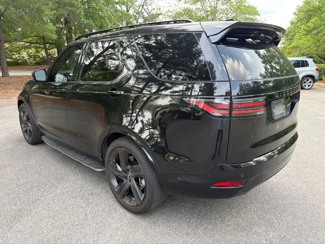 Used 2024  Land Rover Dynamic SE image 3