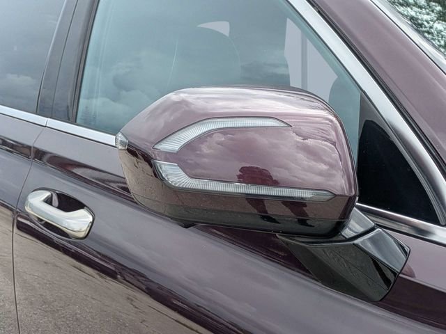 Used 2023 Red Hyundai Calligraphy image 10