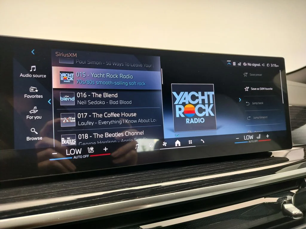 New 2027 Mineral White Metallic BMW xDrive40i image 16