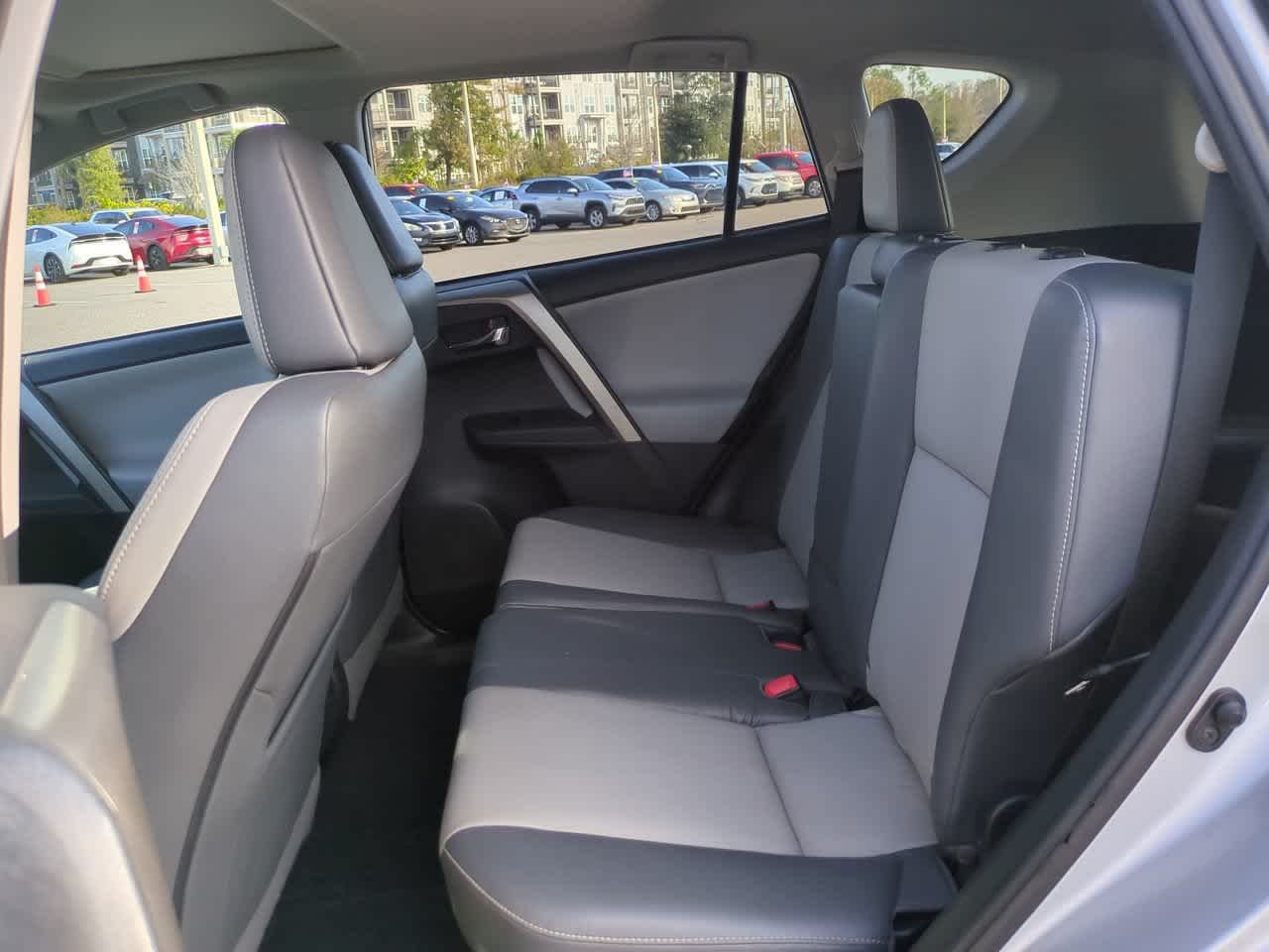 Used 2014 Classic Silver Metallic Toyota Limited image 13