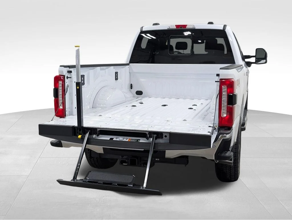 New 2026 Oxford White Ford F-250® Lariat® image 28