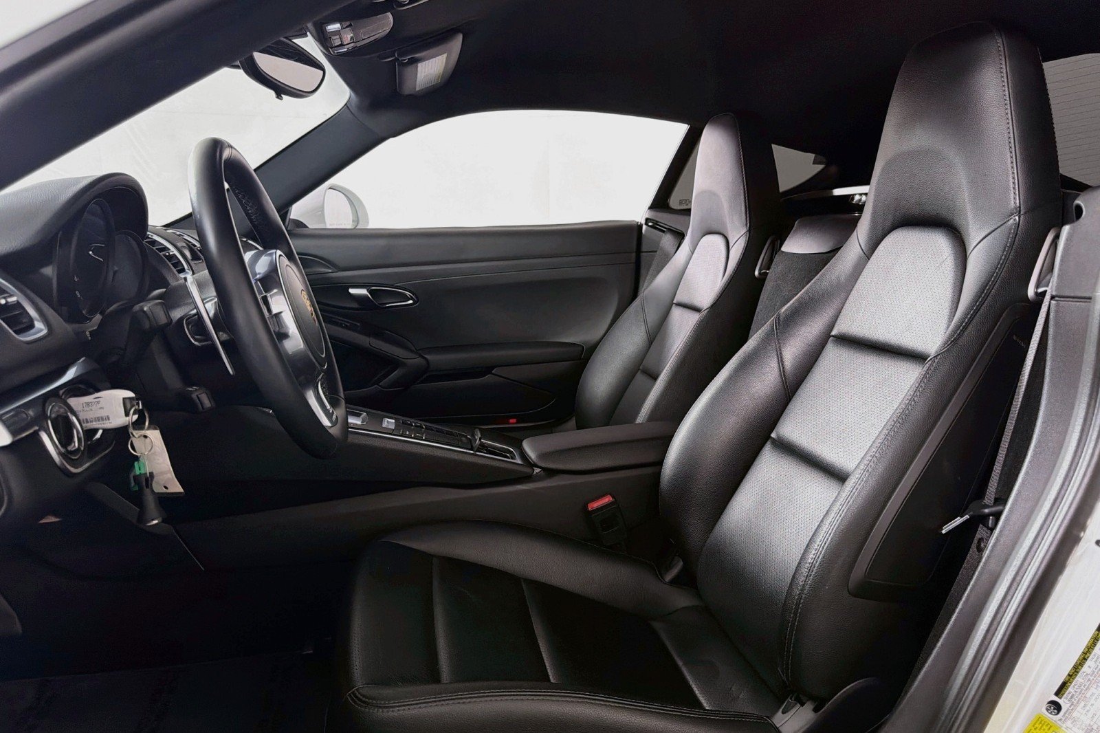 Used 2014 White Porsche  image 16