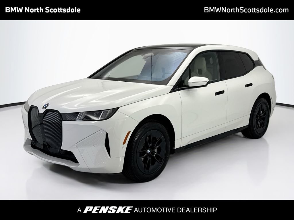Certified Used 2026 Alpine White BMW xDrive60 image 1