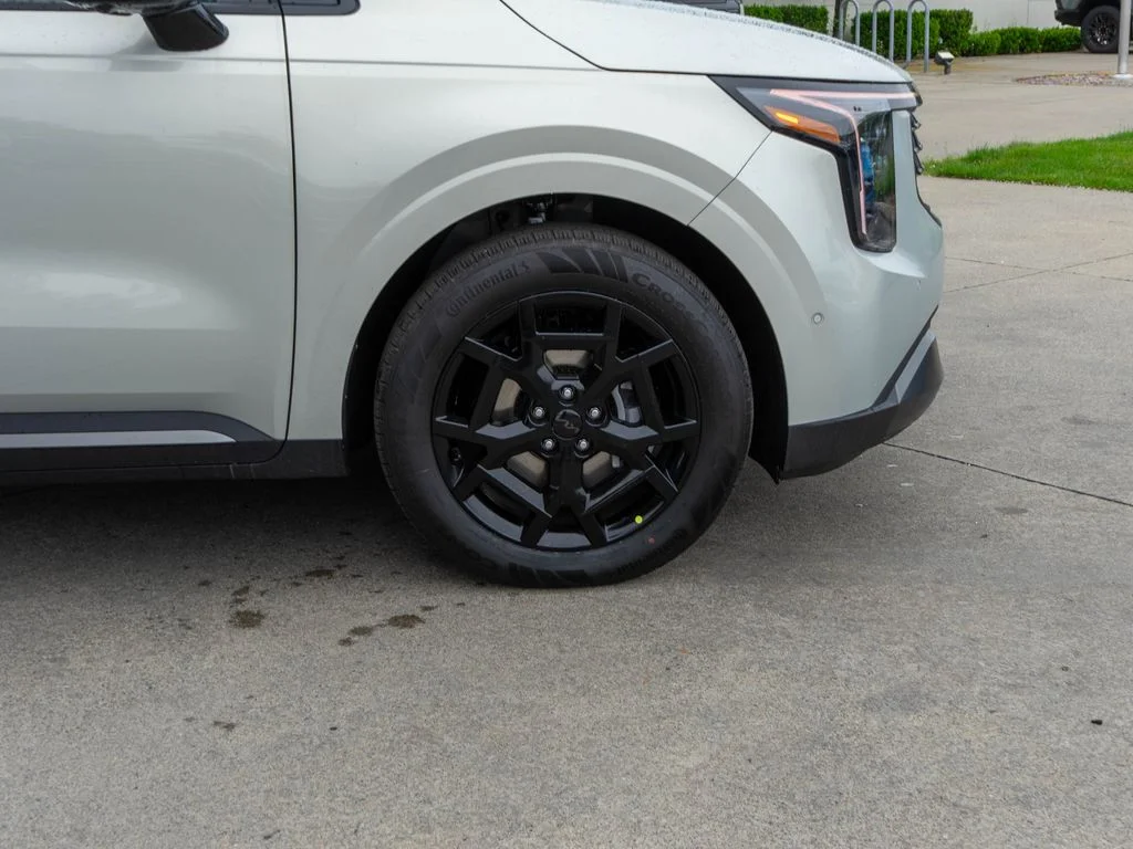 New 2026 Ivory Silver Kia SX Prestige image 38