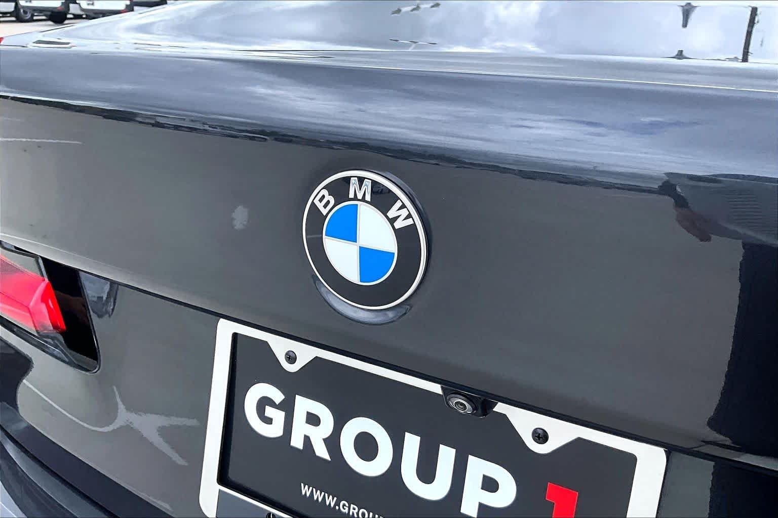 Used 2022 Dark Graphite Metallic BMW 540i image 29