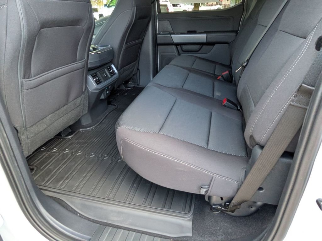 New 2026 Oxford White Ford XLT image 27
