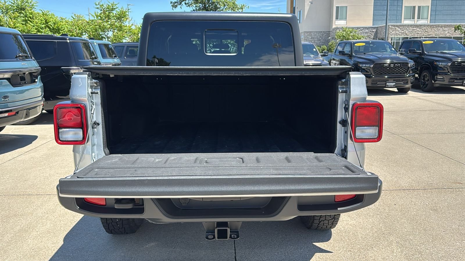 Certified Used 2022 Silver Jeep Sport image 15