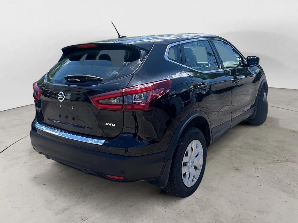 Used 2020 Magnetic Black Pearl Nissan S image 6