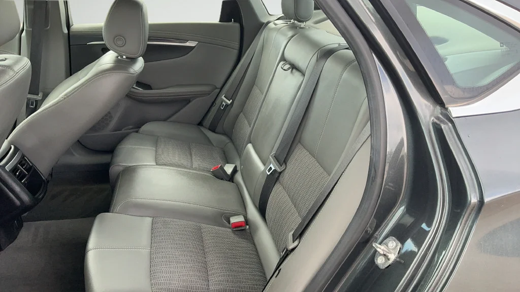 Used 2019 NIGHTFALL GRAY METALLIC Chevrolet LT image 19